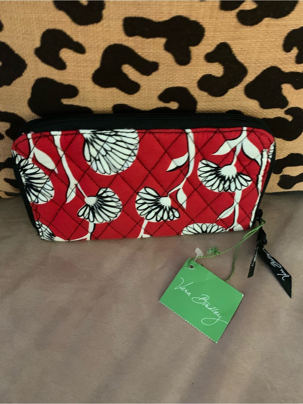 Vera Bradley Red Floral Deco 🌼 Daisy Quilted Zip-Around Wallet NWT!